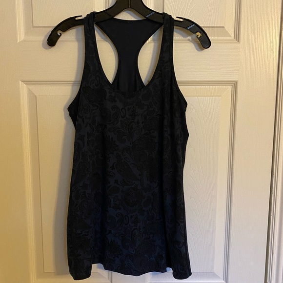 EUC RARE Lululemon Tank - Picture 6 of 8